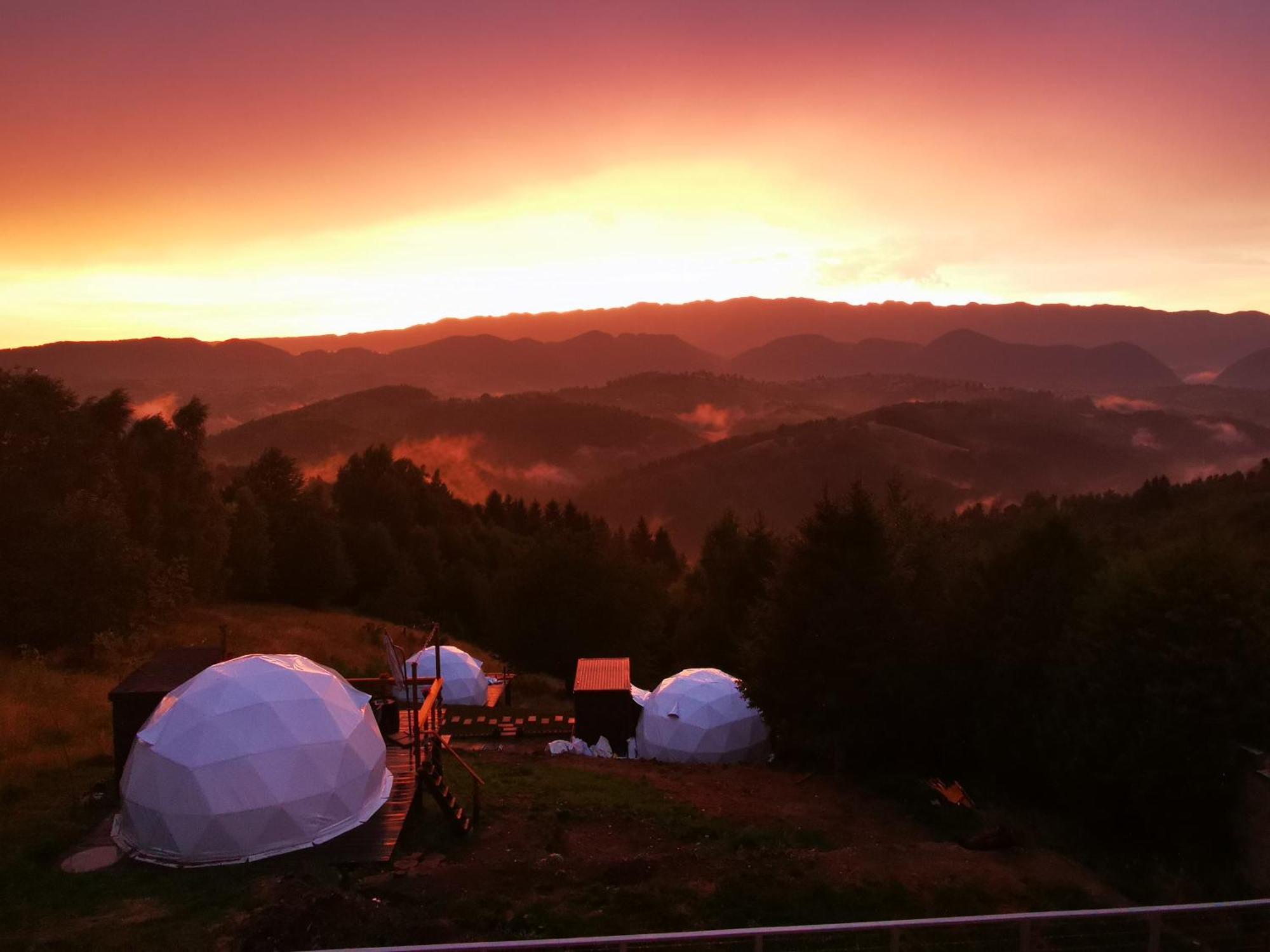 Hotel Glamping Zazen Drumu Carului Exteriér fotografie